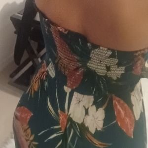 PATRONS OF PEACE Overall for Woman size M. Mult color, good condition,moda beach